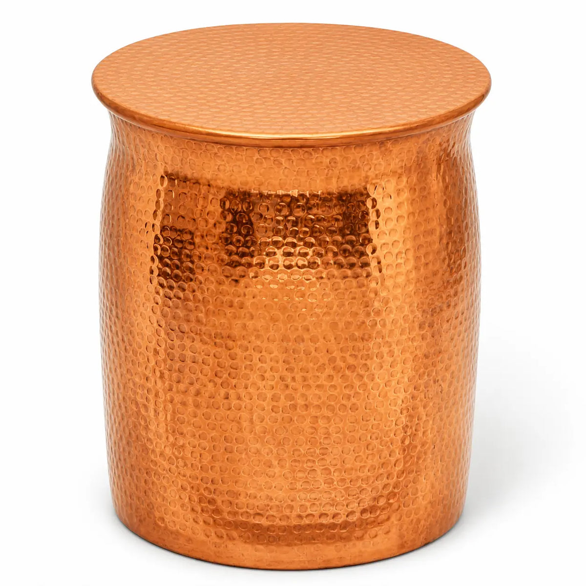 Table basse ronde cuivrée martelée, finition métallique brillante, design contemporain compact
