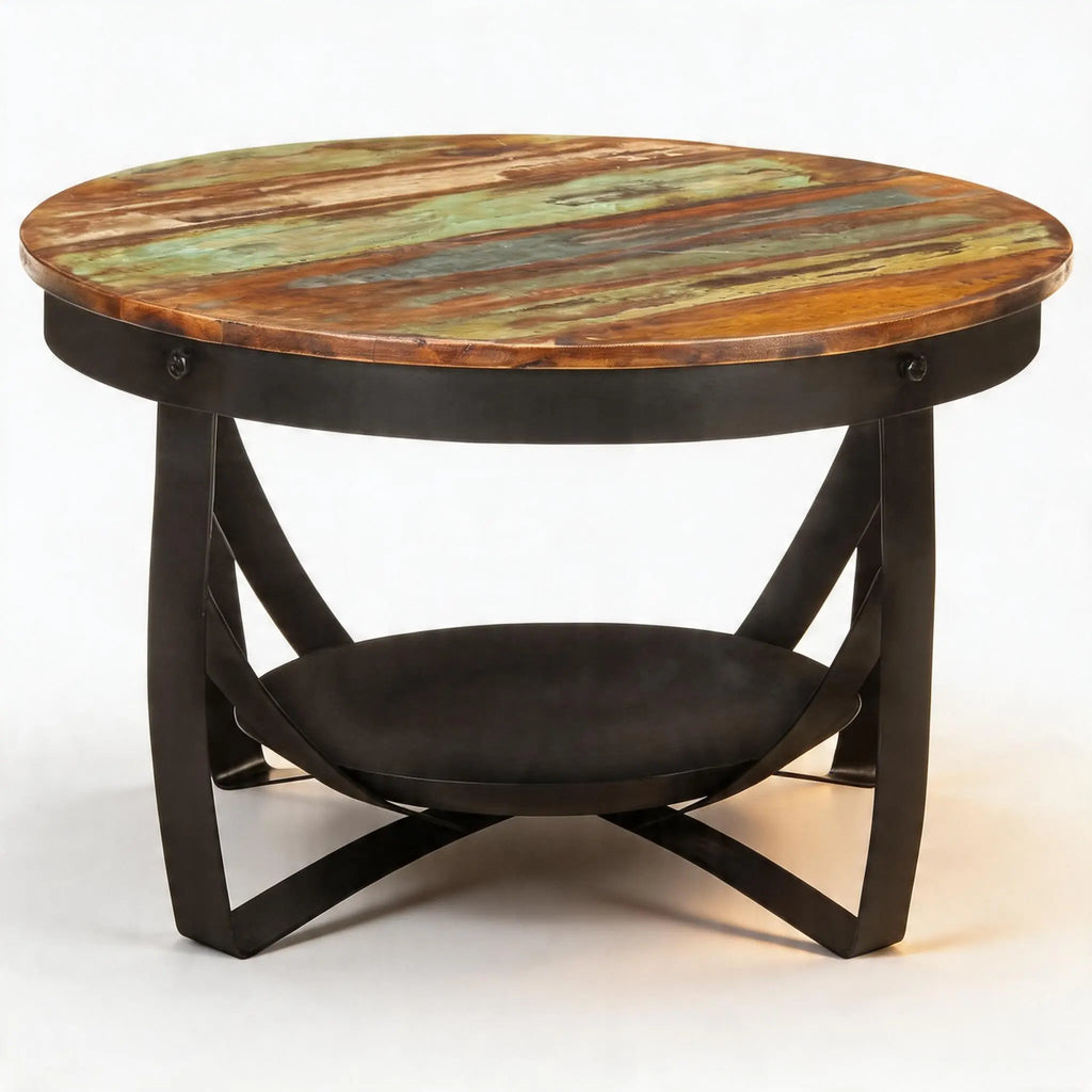 Table basse ronde avec plateau en bois recyclé multicolore, structure en métal noir et étagère inférieure, design industriel
