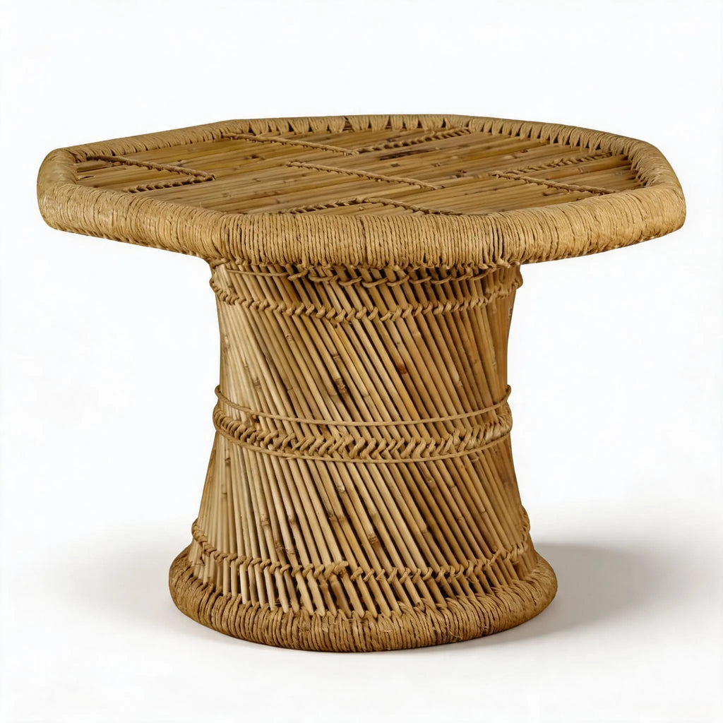 Table basse Japandi octogonale en bambou Bonda, design artisanal naturel avec structure tressée élégante