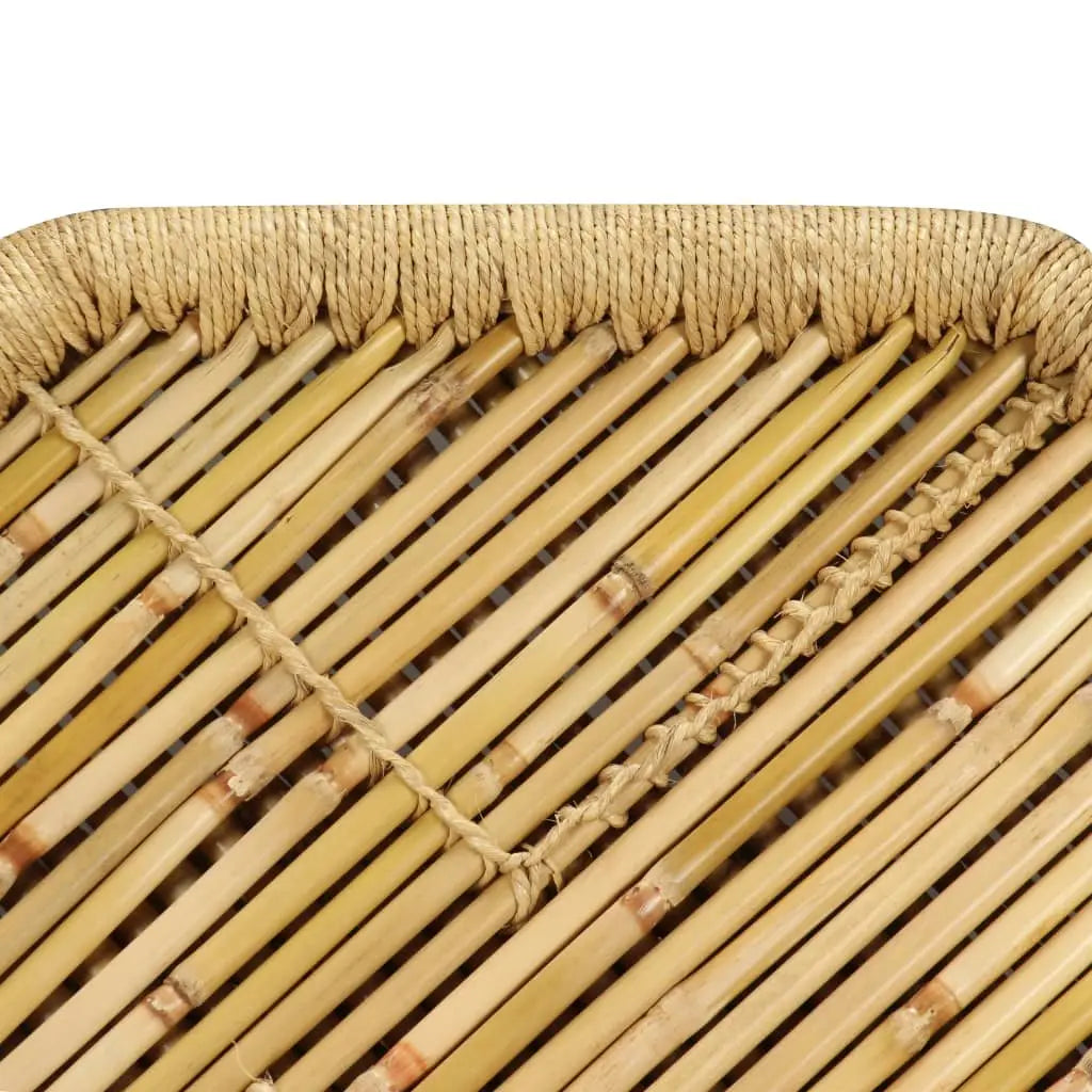 Gros plan sur le plateau de la table basse Japandi Bonda en bambou, détail du tressage artisanal naturel et finition soignée